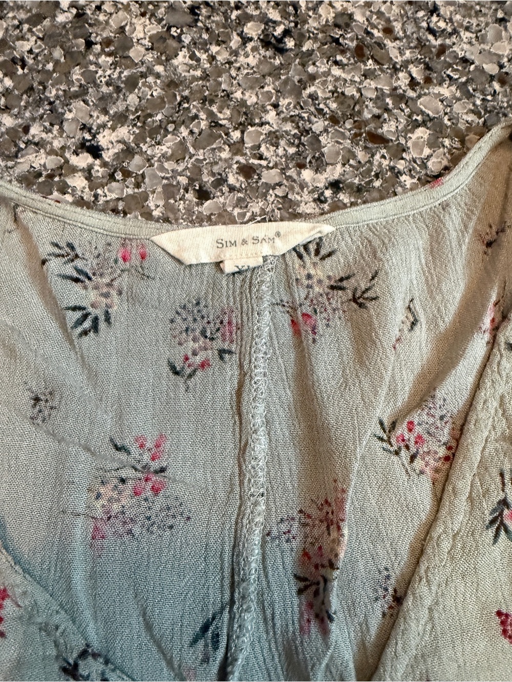 Light Sage Floral V-Neck Tiered Long-Sleeve Blouse - Picture 3 of 5